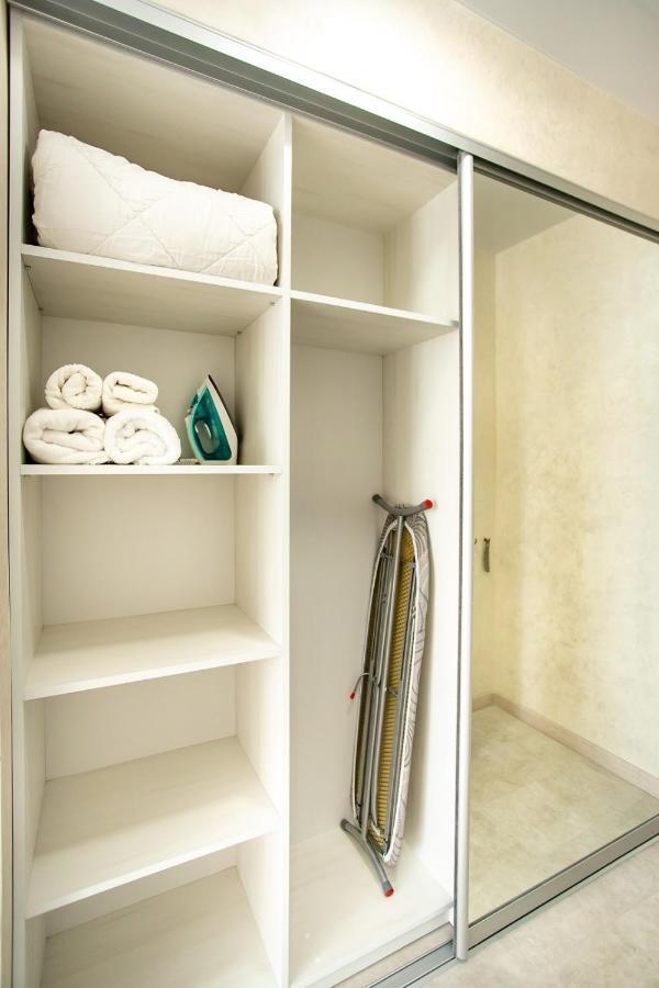 Студия Luxury В Центре Mykolajiv Exteriör bild